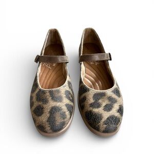 Leopard Print Flats with Brown Strap